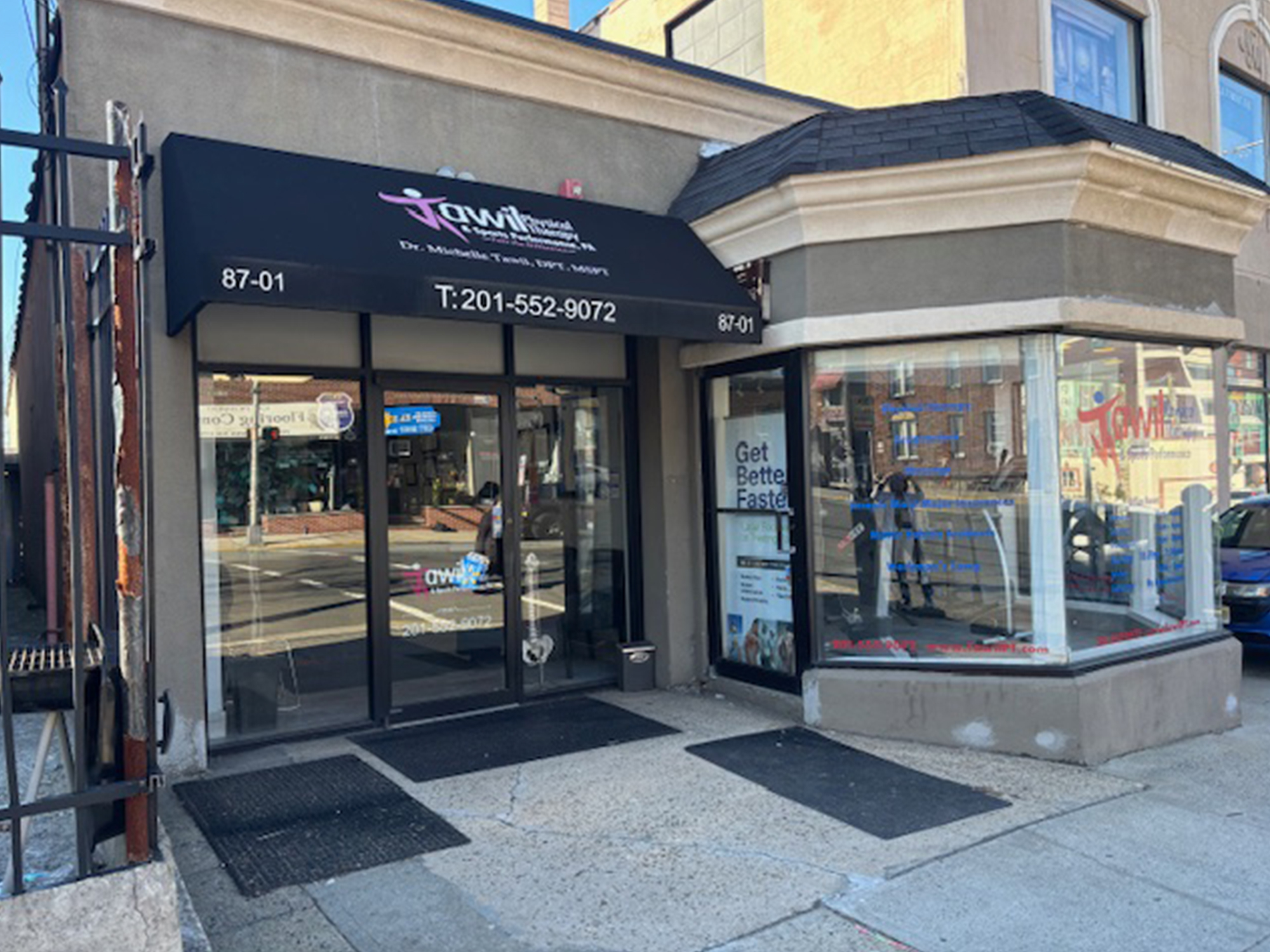 Picture of Tawil Physical Therapy and Sports Medicine from the street.